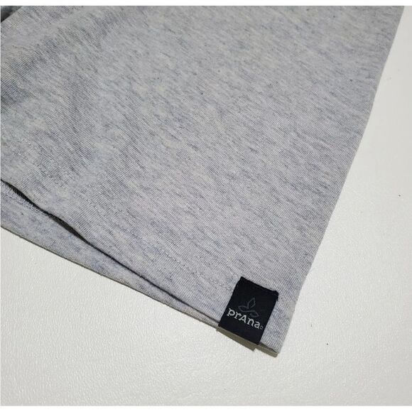 PrAna short sleeve tee 🖤 Frosty 🖤 NWT 🖤 medium - Picture 4 of 7